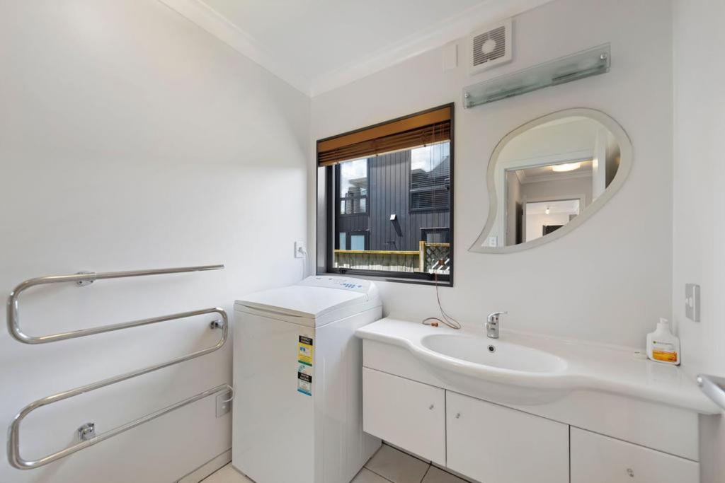 The Sandcastle - Papamoa Holiday Apartment Exterior photo